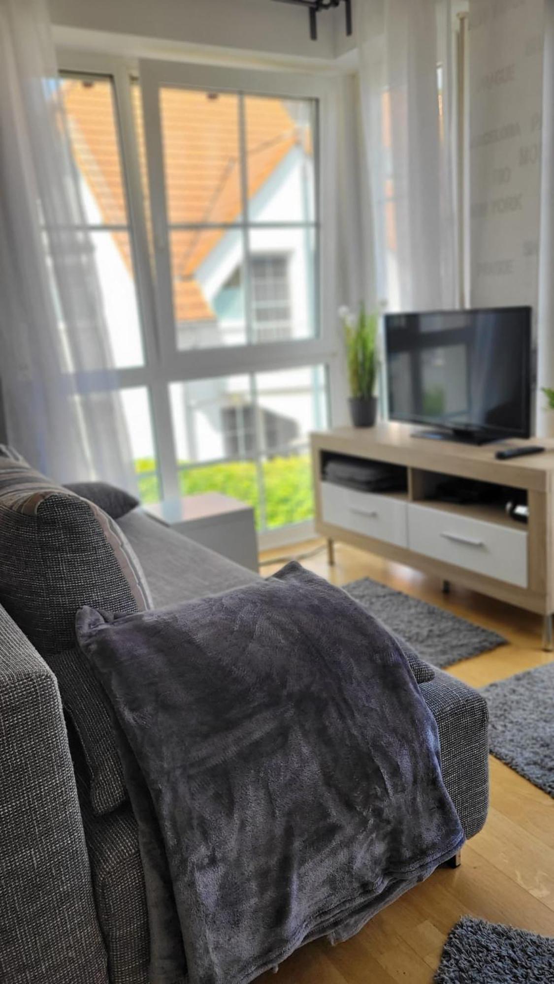 Berlin-Oase - Schnuckelige Ferienwohnung An Der Grenze Zu Berlin Шёнефельд Экстерьер фото
