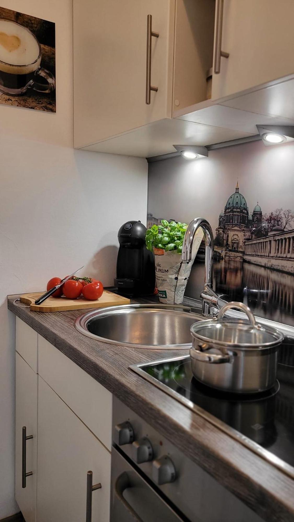 Berlin-Oase - Schnuckelige Ferienwohnung An Der Grenze Zu Berlin Шёнефельд Экстерьер фото